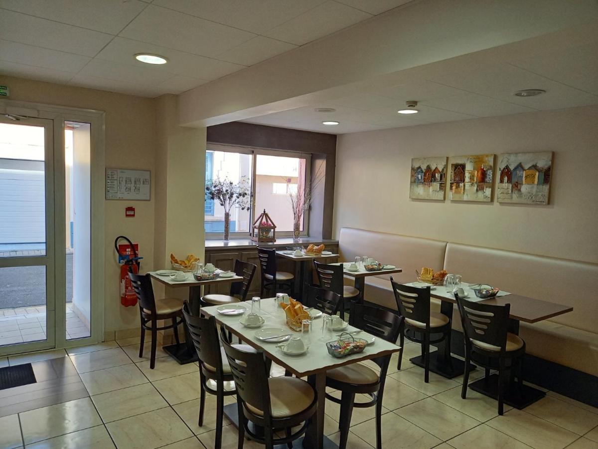 Hotel Sables D'O Et Son Restaurant Le 16 Bis เลส์ซาบล์-โดล็อนน์ ภายนอก รูปภาพ